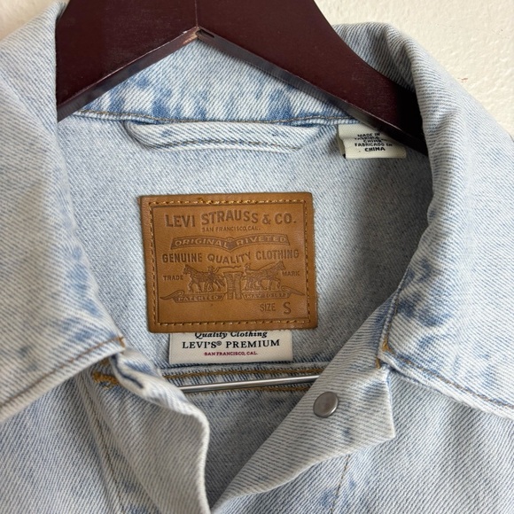 Levi’s Premium Ex Boyfriend Trucker Jean Jacket Banzi Blue Women Sz S 72736-0000 - Picture 3 of 6